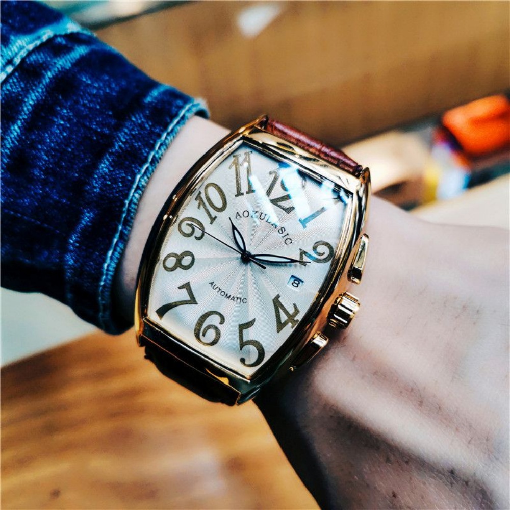 Luxurious Men's Mechanical Wat - Cartier Watch Santos review and price
